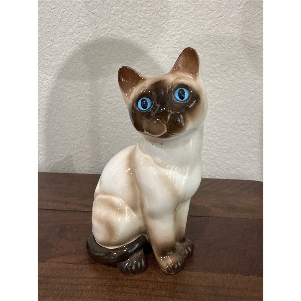 Enesco Cat Figurine with Blue Eyes Siamese Kitten - Picture 3 of 13